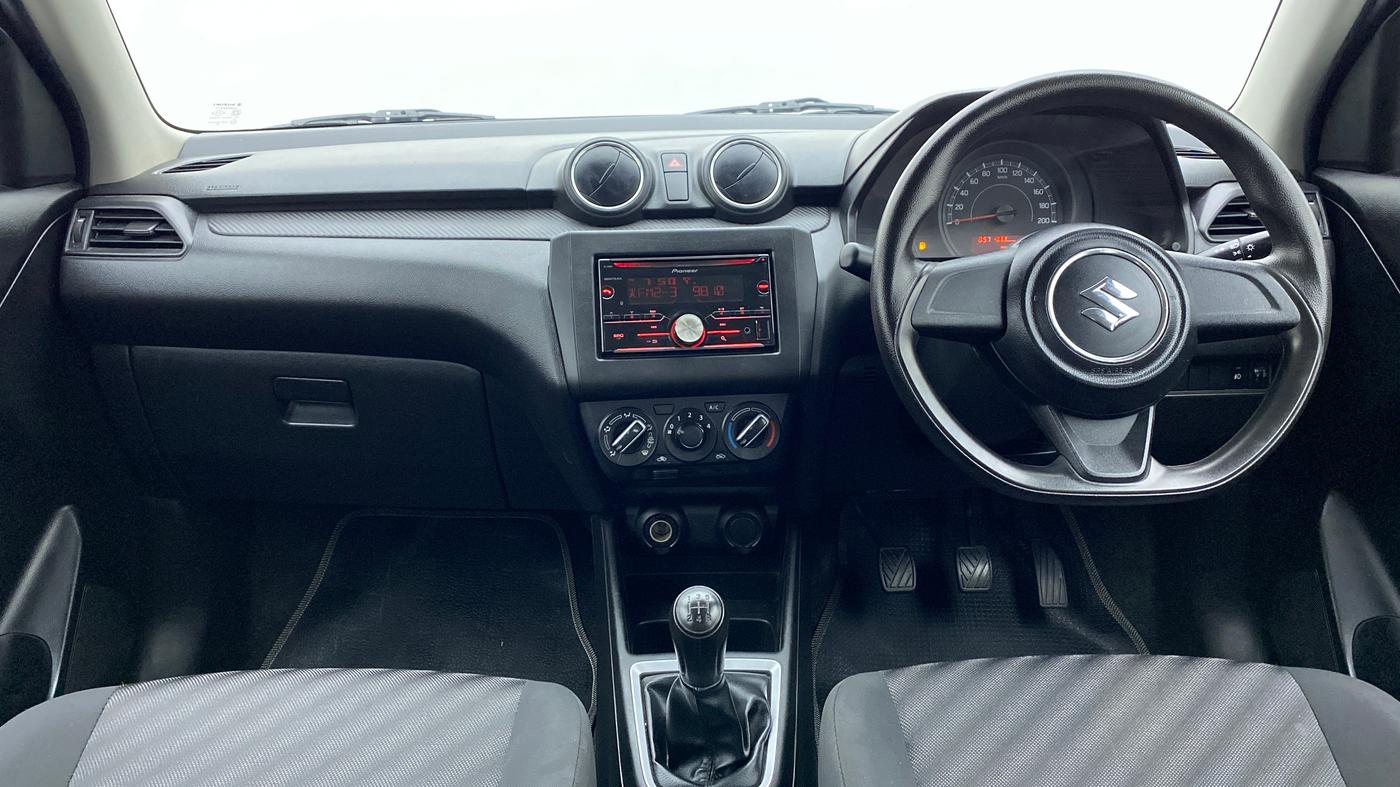 2018 Maruti Swift LXI D, Petrol, Manual, 25,822 km, Dashboard
