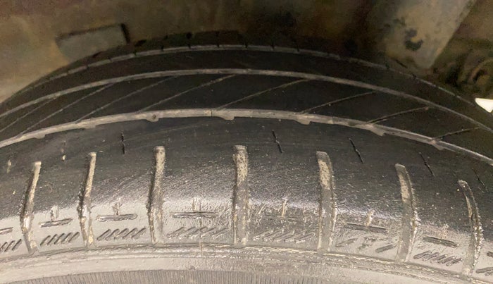 2014 Hyundai Grand i10 ASTA AT 1.2 KAPPA VTVT, Petrol, Automatic, 52,129 km, Left Rear Tyre Tread
