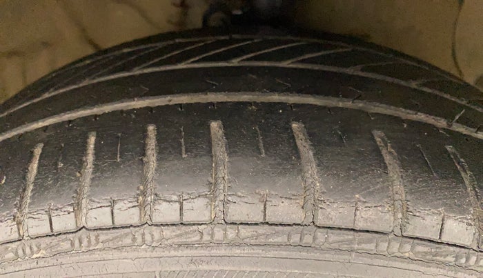 2014 Hyundai Grand i10 ASTA AT 1.2 KAPPA VTVT, Petrol, Automatic, 52,129 km, Right Front Tyre Tread