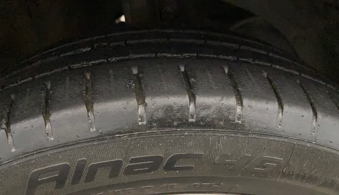 2022 Maruti Baleno ZETA PETROL 1.2, Petrol, Manual, 33,911 km, Right Front Tyre Tread