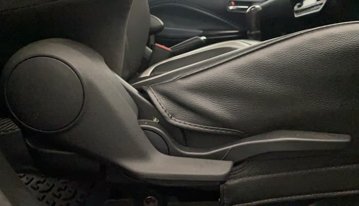 2022 Maruti Baleno ZETA PETROL 1.2, Petrol, Manual, 33,911 km, Driver Side Adjustment Panel