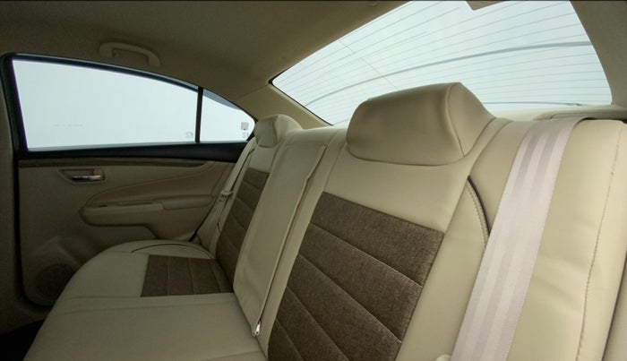 2021 Maruti Ciaz SIGMA 1.5 SHVS MT  PETROL, Petrol, Manual, 11,477 km, Right Side Rear Door Cabin
