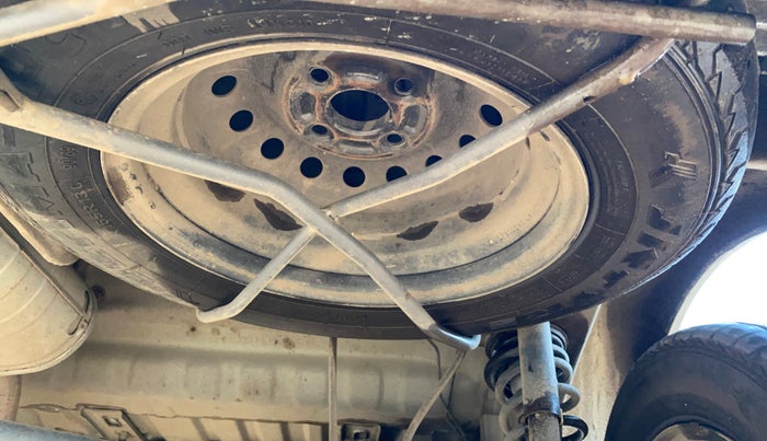 2023 Maruti Eeco 5 STR AC CNG, CNG, Manual, 43,667 km, Spare Tyre