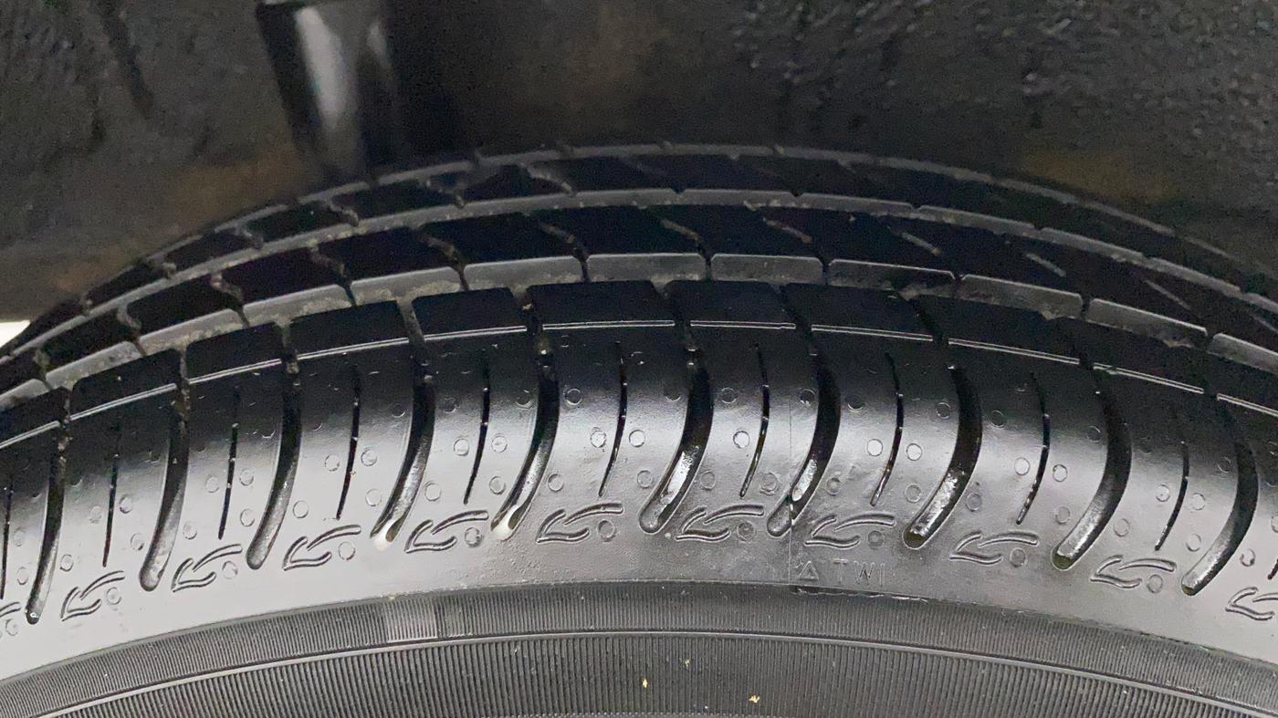 2023 Maruti New Wagon-R VXI 1.0 AMT, Petrol, Automatic, 2,090 km, Right Rear Tyre Tread