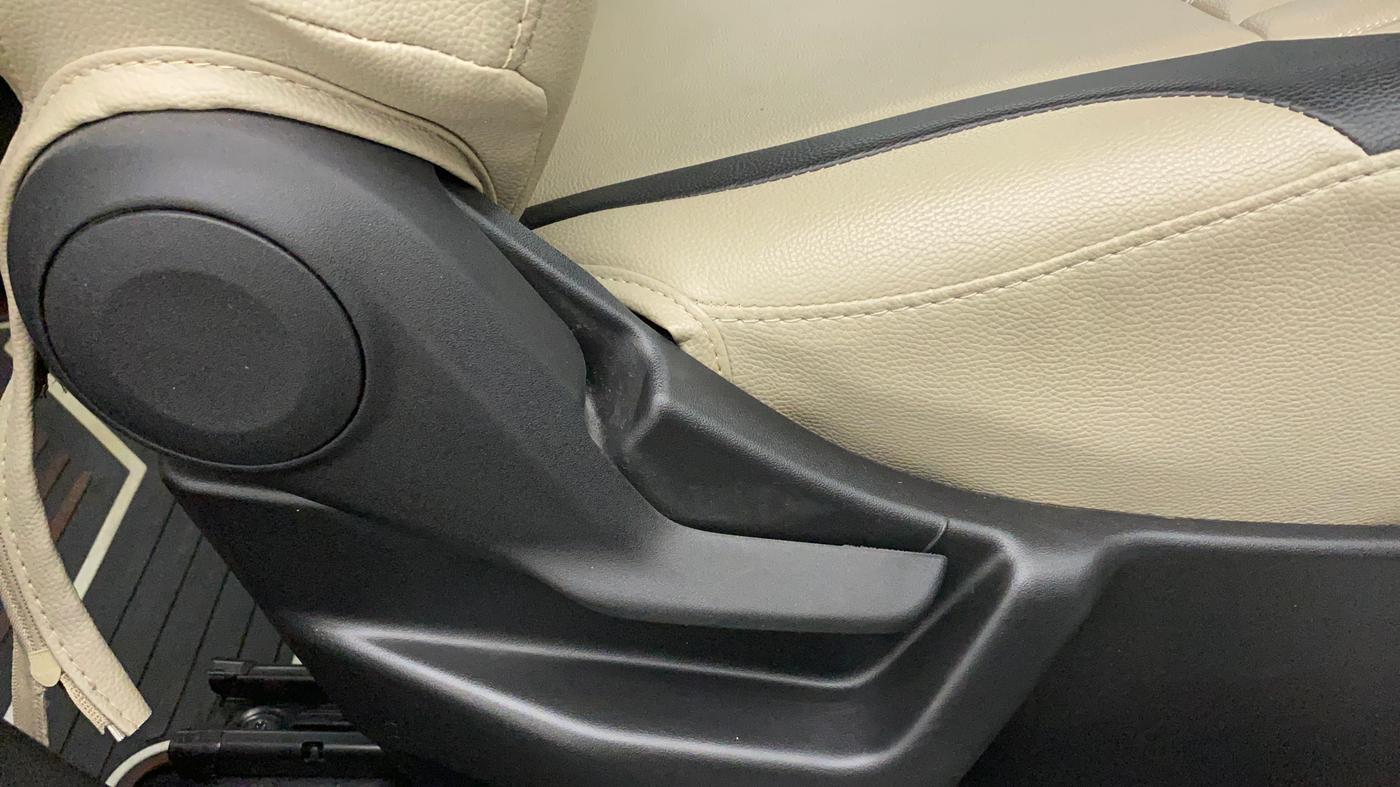 2023 Maruti New Wagon-R VXI 1.0 AMT, Petrol, Automatic, 2,090 km, Driver Side Adjustment Panel
