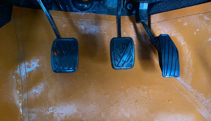 2018 Maruti Baleno ZETA PETROL 1.2, CNG, Manual, 1,42,651 km, Pedals