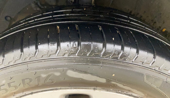 2018 Maruti Baleno ZETA PETROL 1.2, CNG, Manual, 1,42,651 km, Left Front Tyre Tread