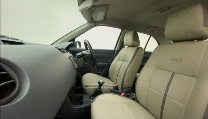 2011 Maruti Swift Dzire LXI, Petrol, Manual, 69,368 km, Right Side Front Door Cabin