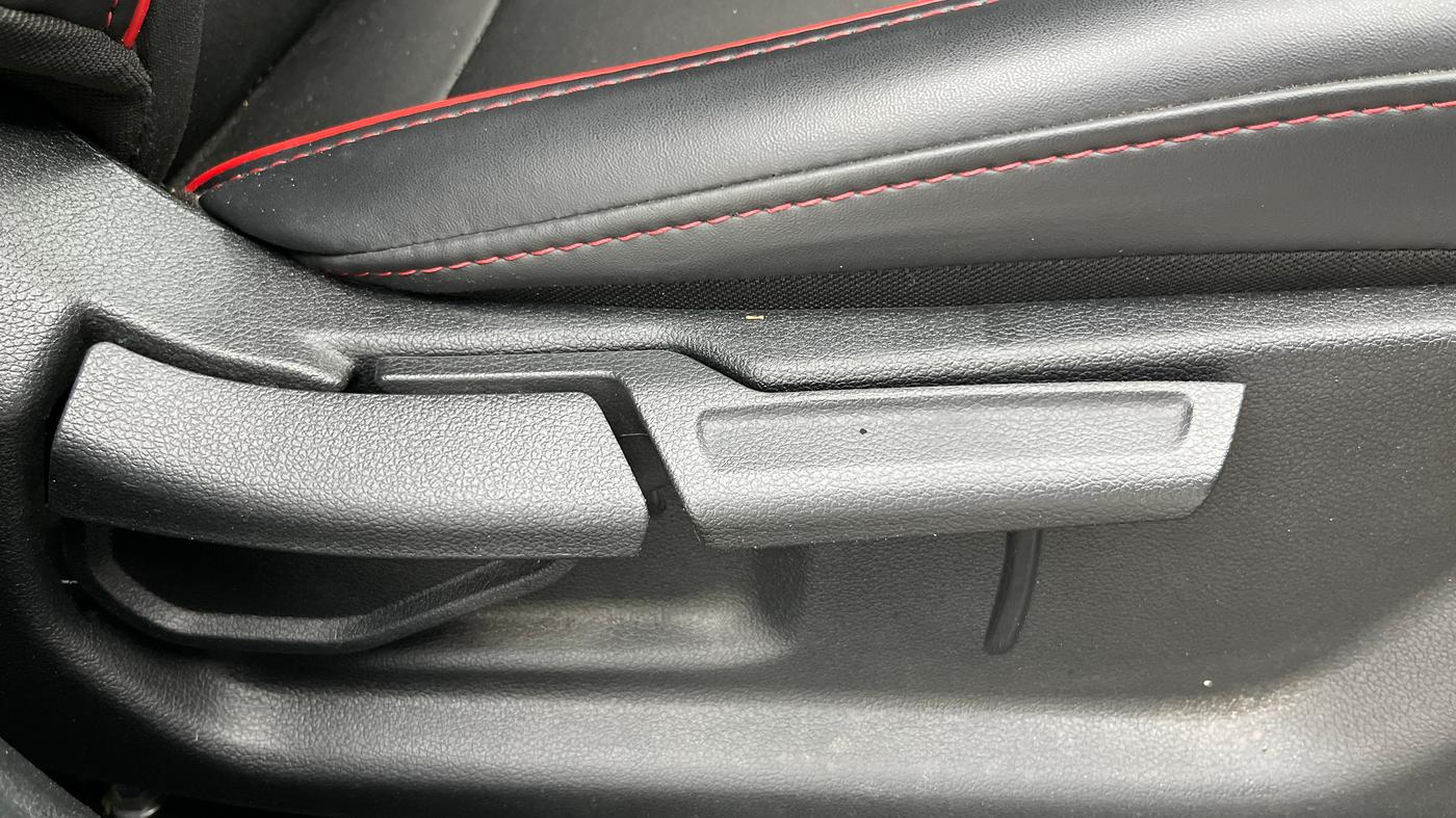 2024 Hyundai EXTER SX (O) Connect 1.2 MT Knight Edition Dual Tone, Petrol, Manual, 12,714 km, Driver Side Adjustment Panel