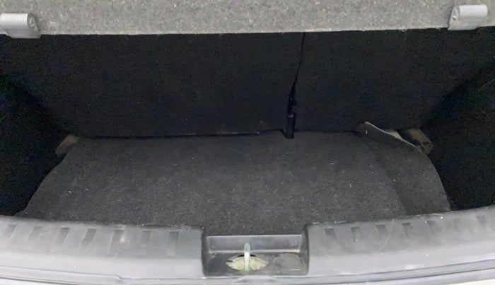 2015 Maruti Swift ZXI, Petrol, Manual, 34,422 km, Boot Inside