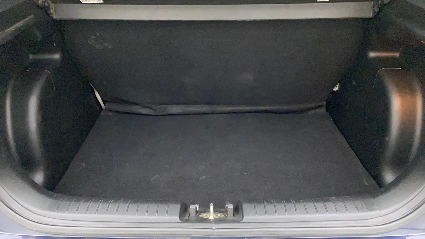 2022 Hyundai VENUE SX 1.5 CRDI, Diesel, Manual, 34,255 km, Boot Inside