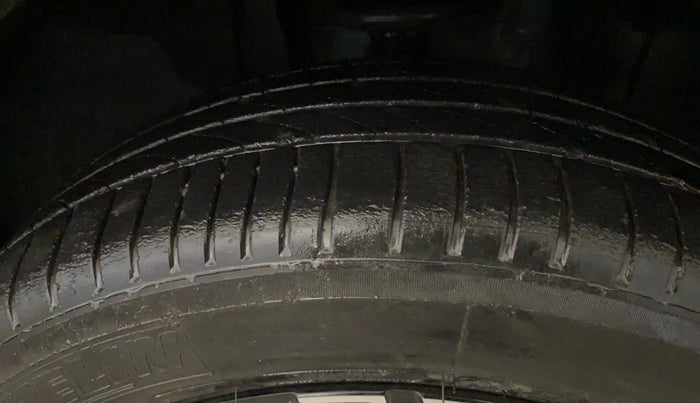 2021 Renault Kiger RXZ MT, CNG, Manual, 1,09,493 km, Right Front Tyre Tread