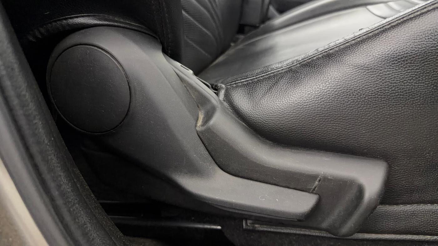 2019 Maruti Swift LXI, Petrol, Manual, 57,241 km, Driver Side Adjustment Panel