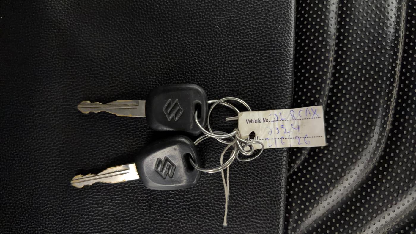 2019 Maruti Swift LXI, Petrol, Manual, 57,241 km, Key Close Up