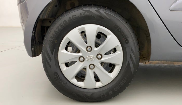 2011 Hyundai i10 SPORTZ 1.2 AT, Petrol, Automatic, 65,381 km, Right Rear Wheel