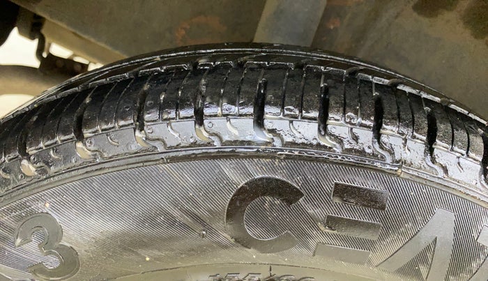 2021 Maruti New Wagon-R LXI CNG (O) 1.0, CNG, Manual, 45,986 km, Right Rear Tyre Tread