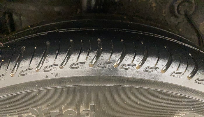 2019 Maruti Celerio ZXI AMT (O), Petrol, Automatic, 76,552 km, Right Rear Tyre Tread