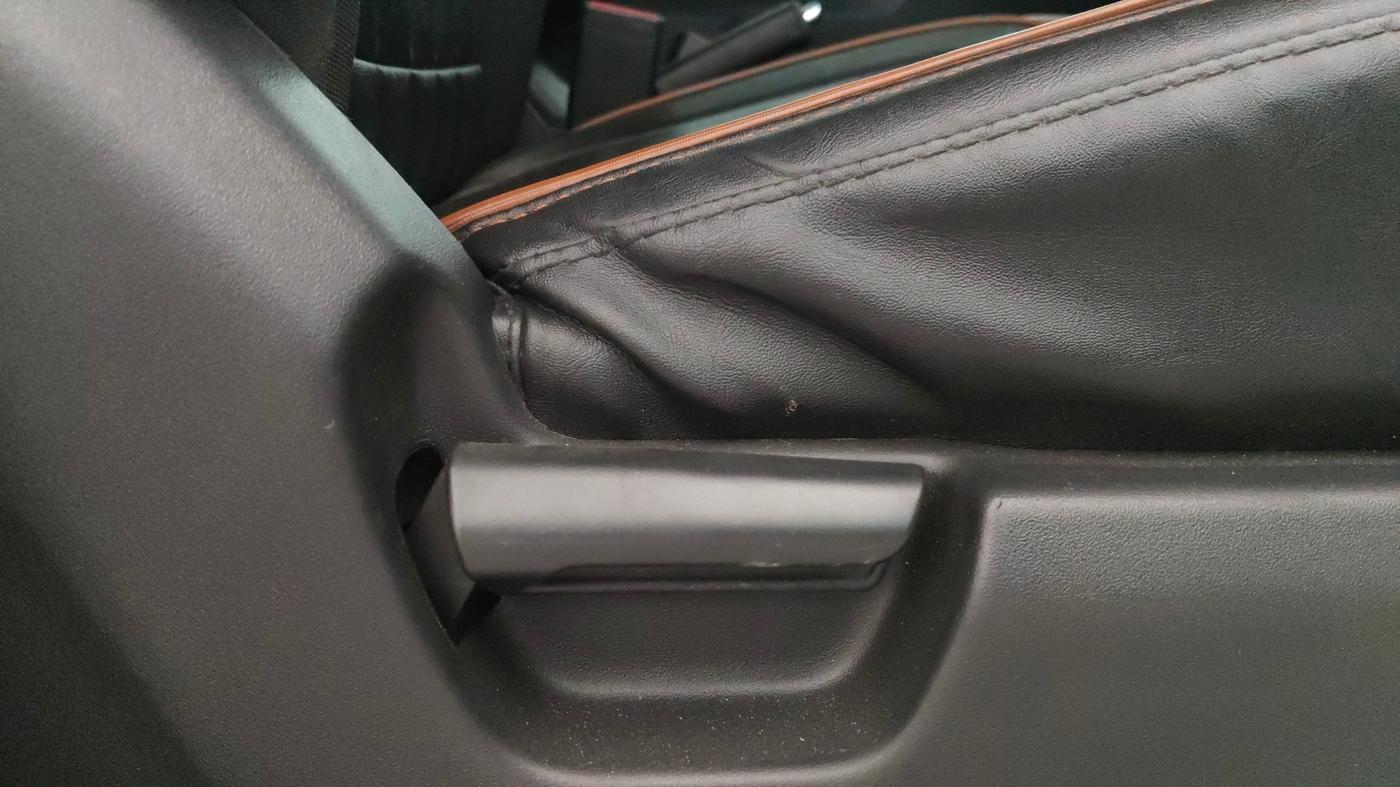 2023 Maruti JIMNY ALPHA ALL GRIP PRO AT, Petrol, Automatic, 16,821 km, Driver Side Adjustment Panel
