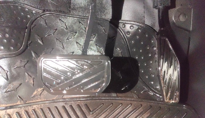 2023 Maruti JIMNY ALPHA ALL GRIP PRO AT, Petrol, Automatic, 16,821 km, Pedals