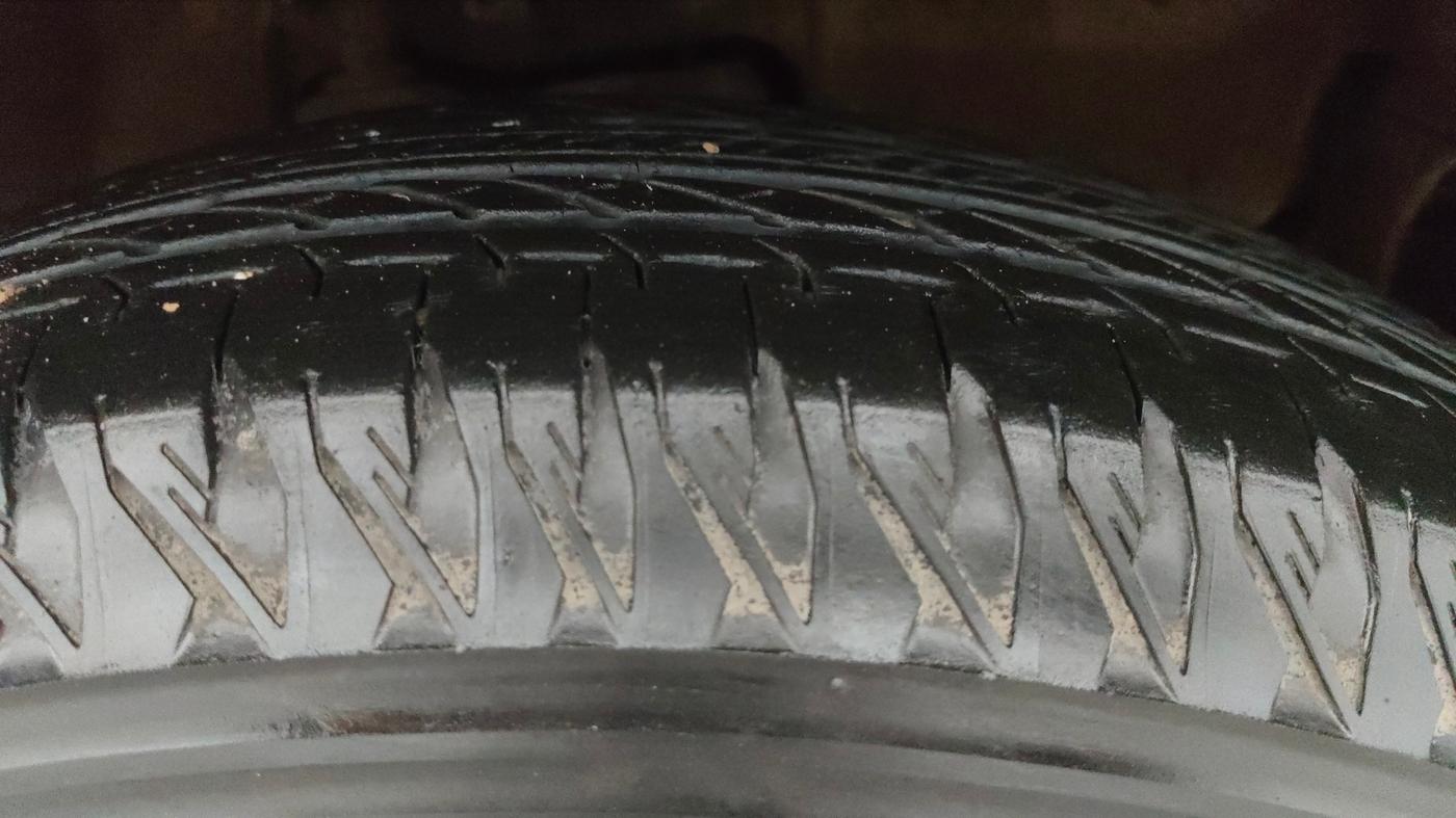 2023 Maruti JIMNY ALPHA ALL GRIP PRO AT, Petrol, Automatic, 16,821 km, Right Front Tyre Tread