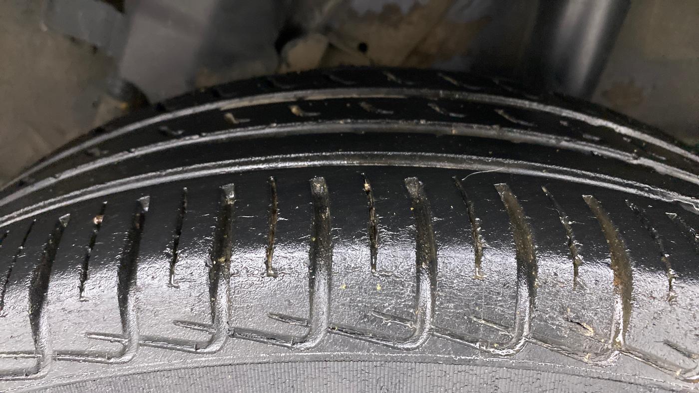 2019 Hyundai VENUE SX(O) 1.4 CRDI, Diesel, Manual, 88,249 km, Left Rear Tyre Tread