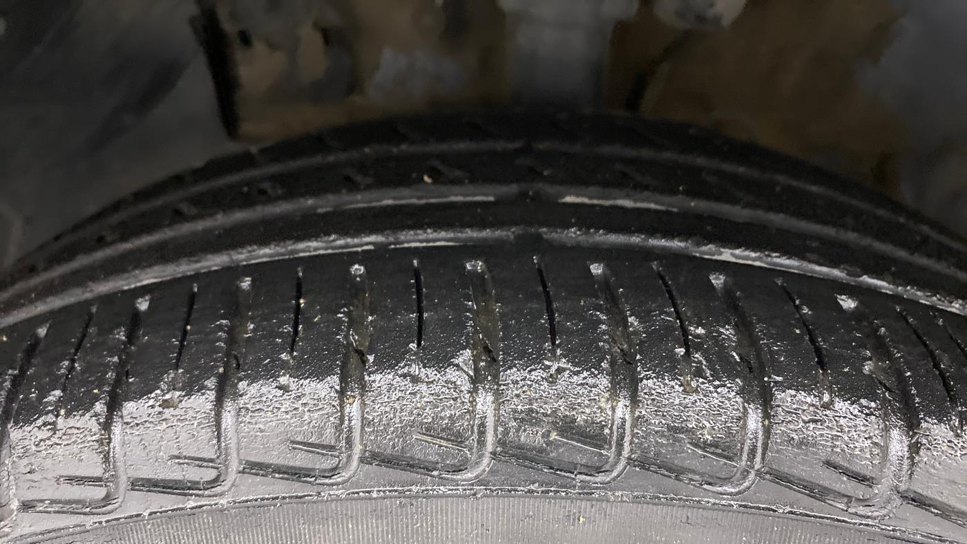 2019 Hyundai VENUE SX(O) 1.4 CRDI, Diesel, Manual, 88,249 km, Left Front Tyre Tread