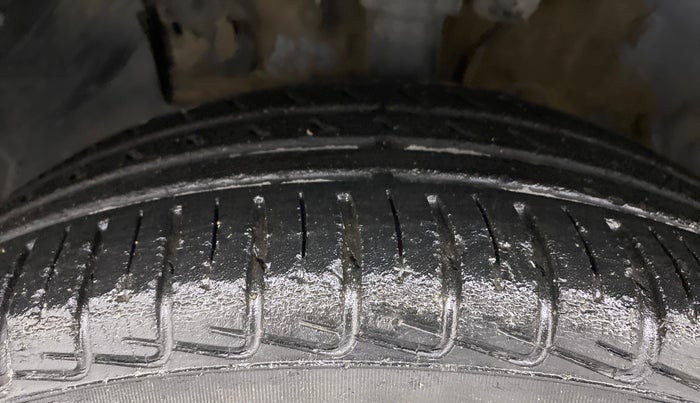 2019 Hyundai VENUE SX(O) 1.4 CRDI, Diesel, Manual, 88,249 km, Left Front Tyre Tread
