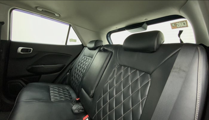 2019 Hyundai VENUE SX(O) 1.4 CRDI, Diesel, Manual, 88,249 km, Right Side Rear Door Cabin
