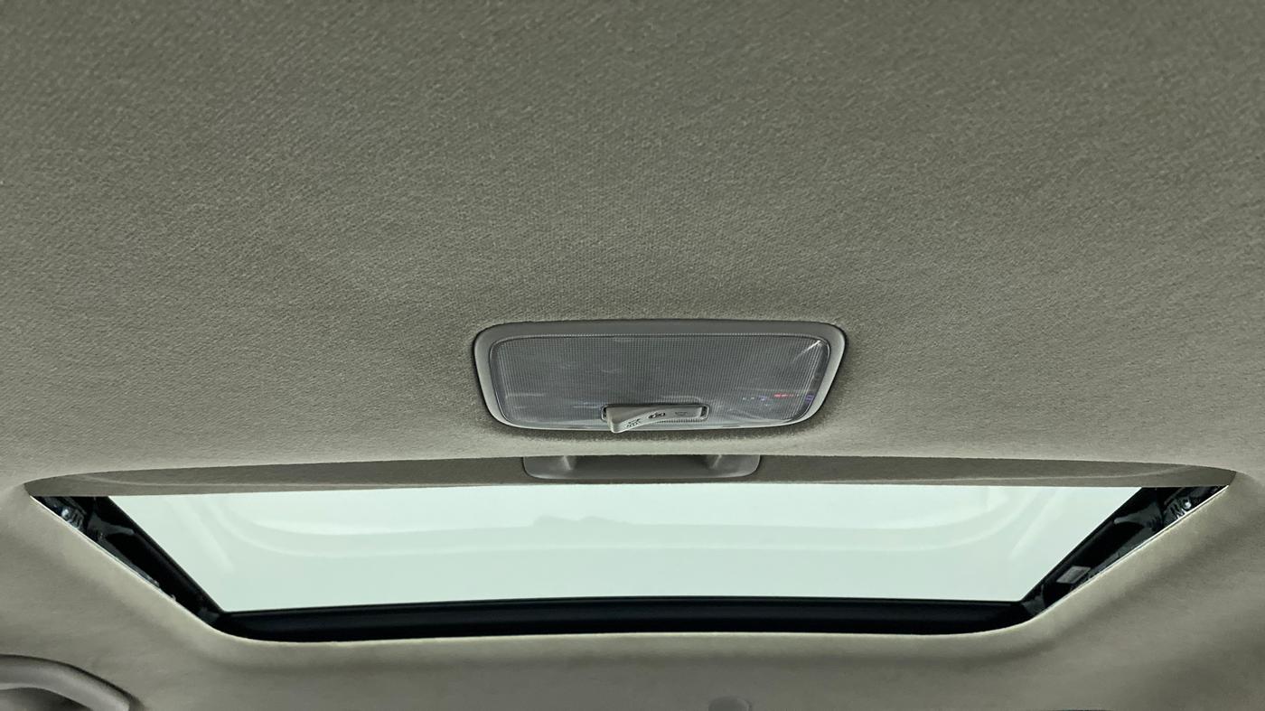 2019 Hyundai VENUE SX(O) 1.4 CRDI, Diesel, Manual, 88,249 km, Moonroof/ Sunroof