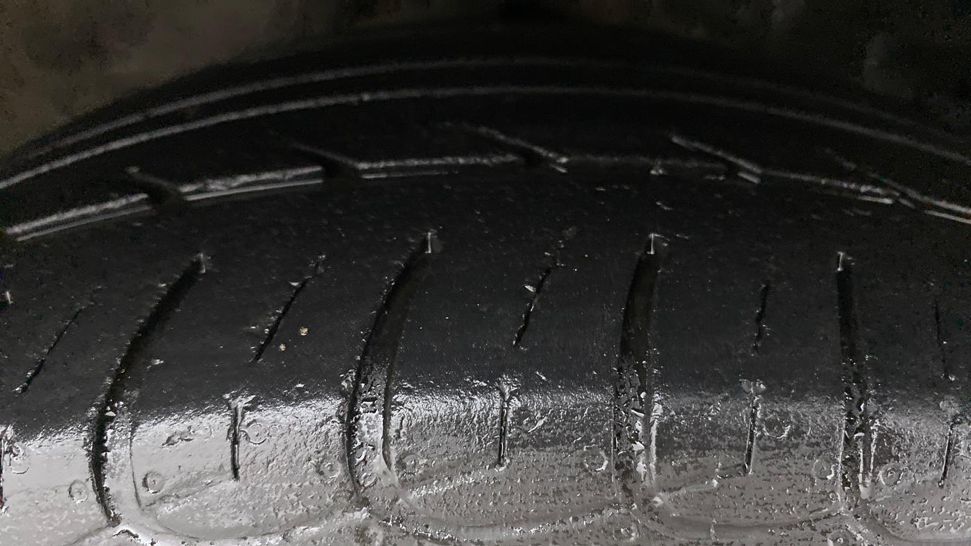 2017 Honda WR-V 1.2L I-VTEC VX MT, Petrol, Manual, 80,748 km, Right Front Tyre Tread