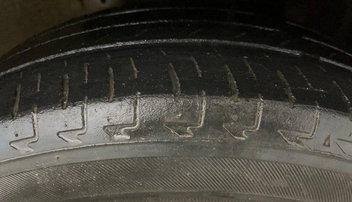 2021 Maruti IGNIS ZETA 1.2, Petrol, Manual, 78,879 km, Right Front Tyre Tread