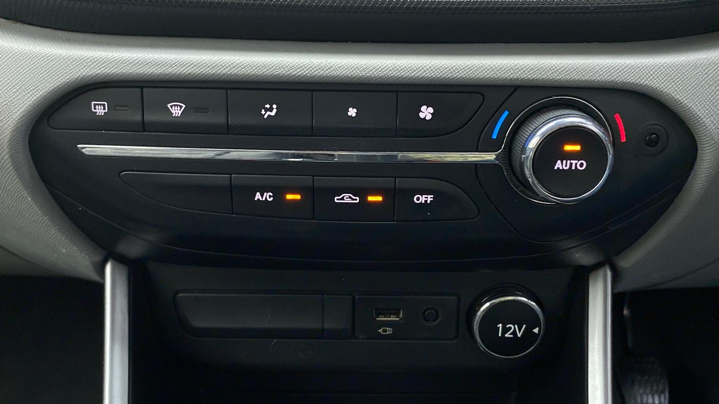2020 Tata ALTROZ XZ DIESEL, Diesel, Manual, 71,402 km, Automatic Climate Control
