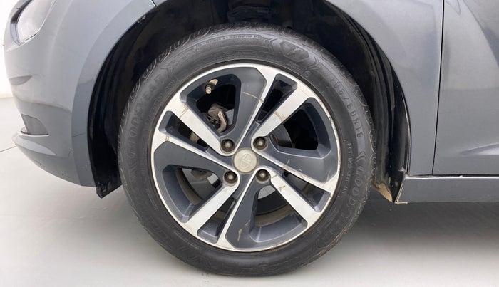 2020 Tata ALTROZ XZ DIESEL, Diesel, Manual, 71,402 km, Left Front Wheel