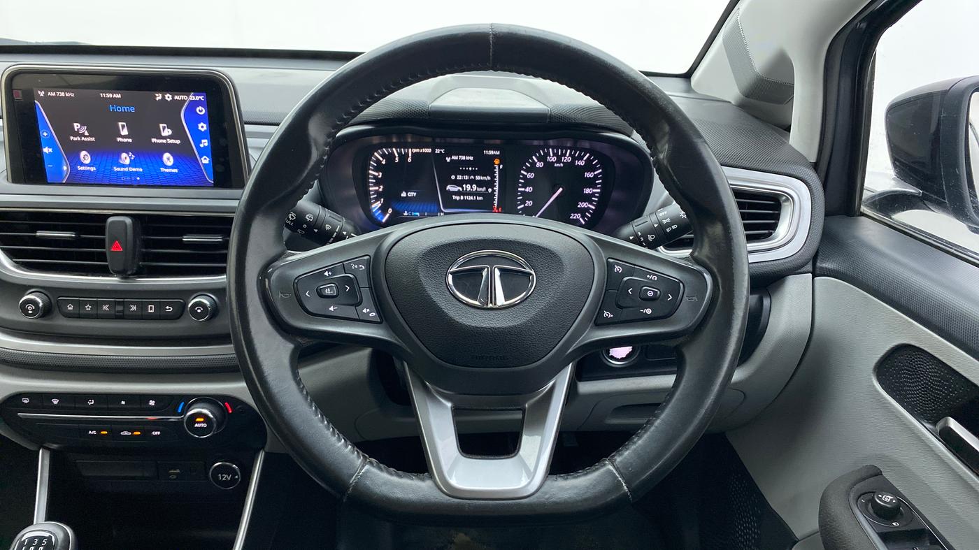 2020 Tata ALTROZ XZ DIESEL, Diesel, Manual, 71,402 km, Steering Wheel Close Up