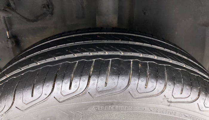 2020 Tata ALTROZ XZ DIESEL, Diesel, Manual, 71,402 km, Left Rear Tyre Tread