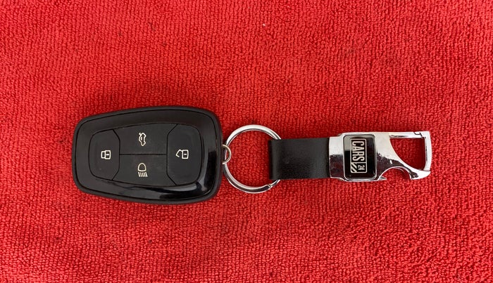 2020 Tata ALTROZ XZ DIESEL, Diesel, Manual, 71,402 km, Key Close Up