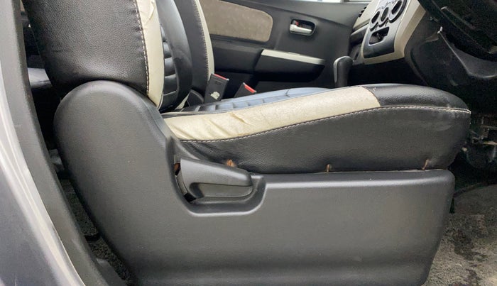 2016 Maruti Wagon R 1.0 VXI AMT, Petrol, Automatic, 41,228 km, Driver Side Adjustment Panel