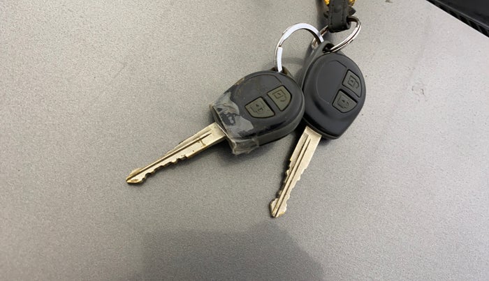 2016 Maruti Wagon R 1.0 VXI AMT, Petrol, Automatic, 41,228 km, Key Close Up