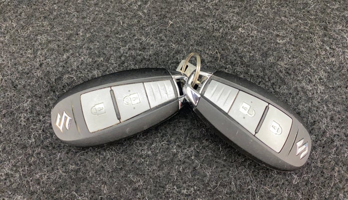 2017 Maruti Baleno ALPHA PETROL 1.2, Petrol, Manual, 51,417 km, Key Close Up