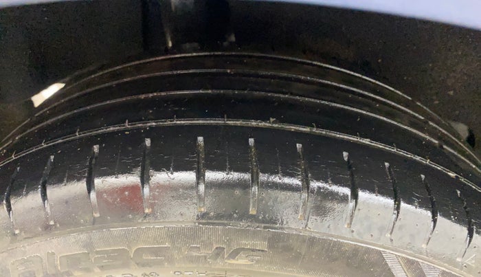 2017 Maruti Baleno ALPHA PETROL 1.2, Petrol, Manual, 51,417 km, Right Rear Tyre Tread