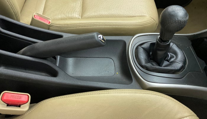 2016 Honda City 1.5L I-VTEC VX (O) MT, Petrol, Manual, 68,858 km, Gear Lever
