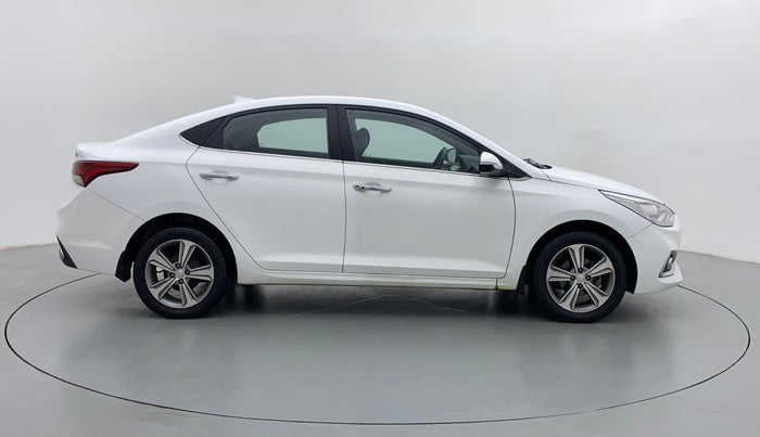 2017 Hyundai Verna 1.6 SX (O) CRDI MT, Diesel, Manual, 54,327 km, Right Side