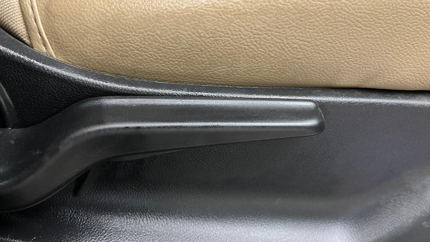 2020 Honda Amaze 1.2L I-VTEC VX CVT, Petrol, Automatic, 48,533 km, Driver Side Adjustment Panel