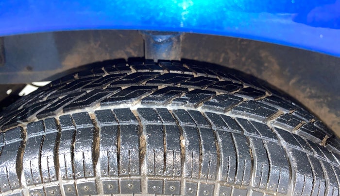 2013 Hyundai Eon ERA +, Petrol, Manual, 56,100 km, Left Front Tyre Tread