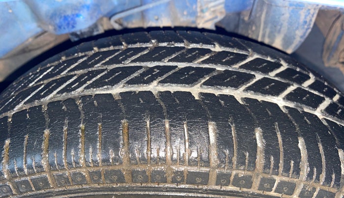 2013 Hyundai Eon ERA +, Petrol, Manual, 56,100 km, Left Rear Tyre Tread