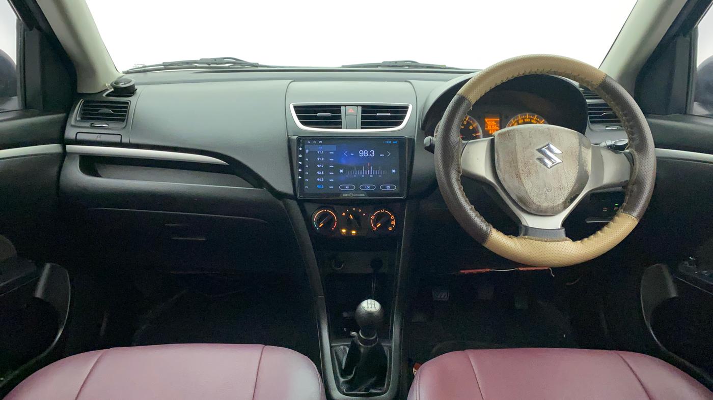 2013 Maruti Swift VXI, Petrol, Manual, 85,750 km, Dashboard