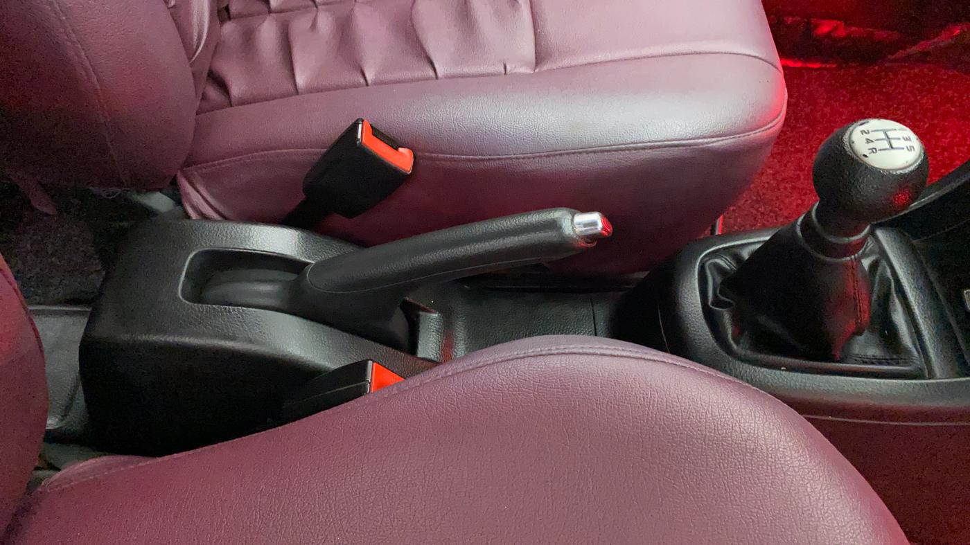 2013 Maruti Swift VXI, Petrol, Manual, 85,750 km, Gear Lever