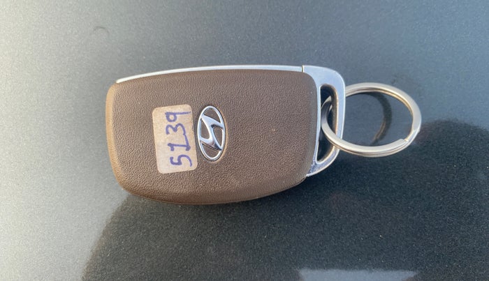 2021 Hyundai VENUE SX PLUS 1.0 TURBO DCT, Petrol, Automatic, 25,775 km, Key Close Up