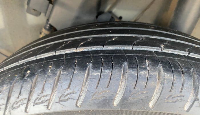 2021 Hyundai VENUE SX PLUS 1.0 TURBO DCT, Petrol, Automatic, 25,775 km, Left Rear Tyre Tread