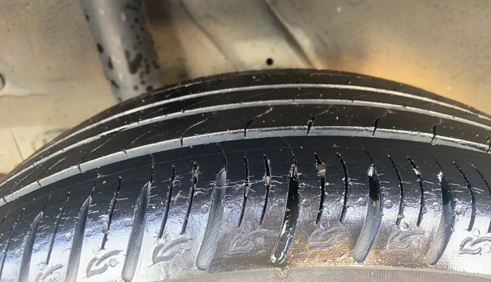 2021 Hyundai VENUE SX PLUS 1.0 TURBO DCT, Petrol, Automatic, 25,775 km, Right Rear Tyre Tread